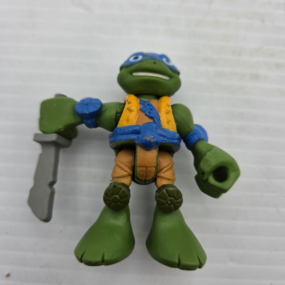 TMNT Half Shell Heroes Leonardo Action Figure Blue Mask Katana Toy Playmates